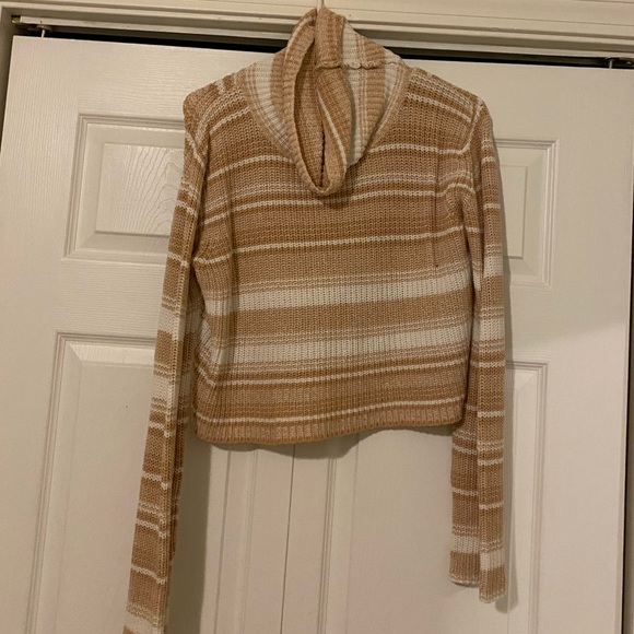 Turtleneck cropped sweater - Picture 1 of 2